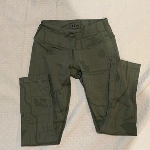 NOBULL crop leggings size XS